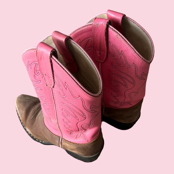 🎄3x$50 Western booties for girls 🎀 Barbie pink + FREE shipping 🚚! - Picture 2 of 4